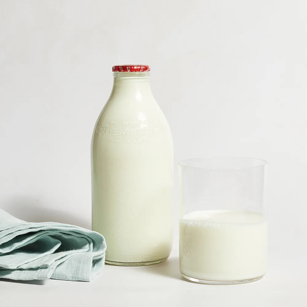 Fresh Homogenised Whole Milk in Glass 568ml 1pt