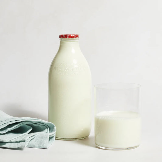 Fresh Homogenised Whole Milk in Glass 568ml 1pt